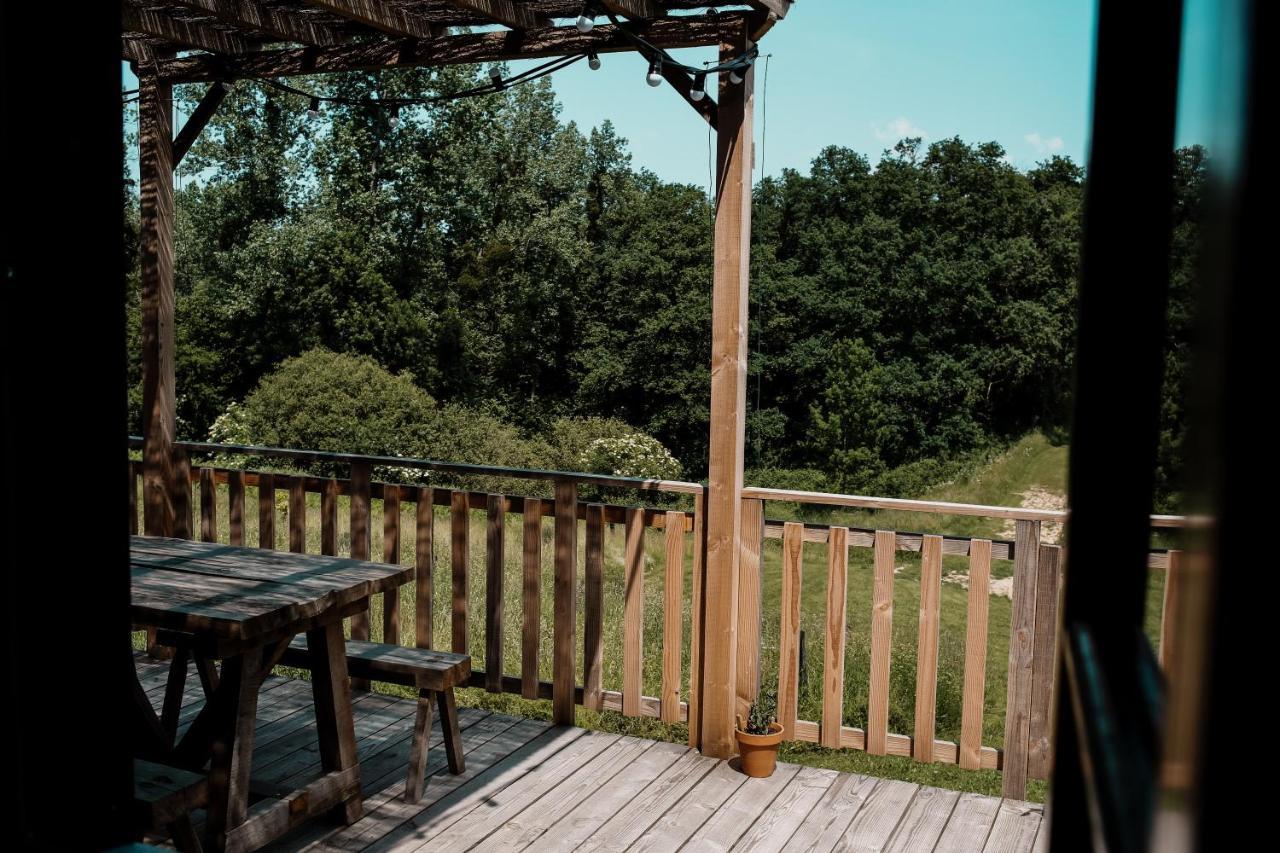 La Ferme Du Pont De Maumy, Cabane Au Bord De L'Etang Et Bain Nordique Busserolles Kültér fotó