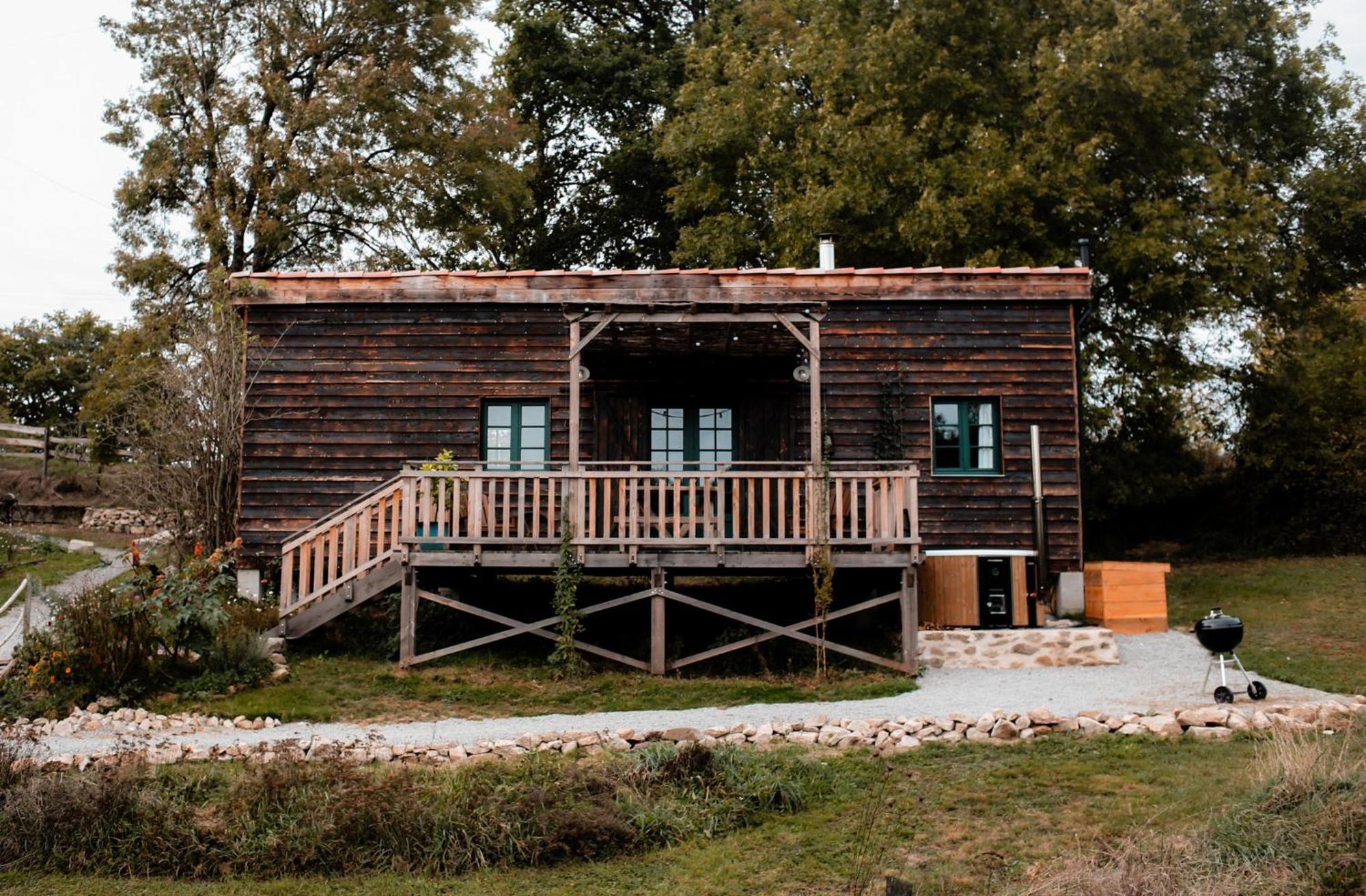 La Ferme Du Pont De Maumy, Cabane Au Bord De L'Etang Et Bain Nordique Busserolles Kültér fotó